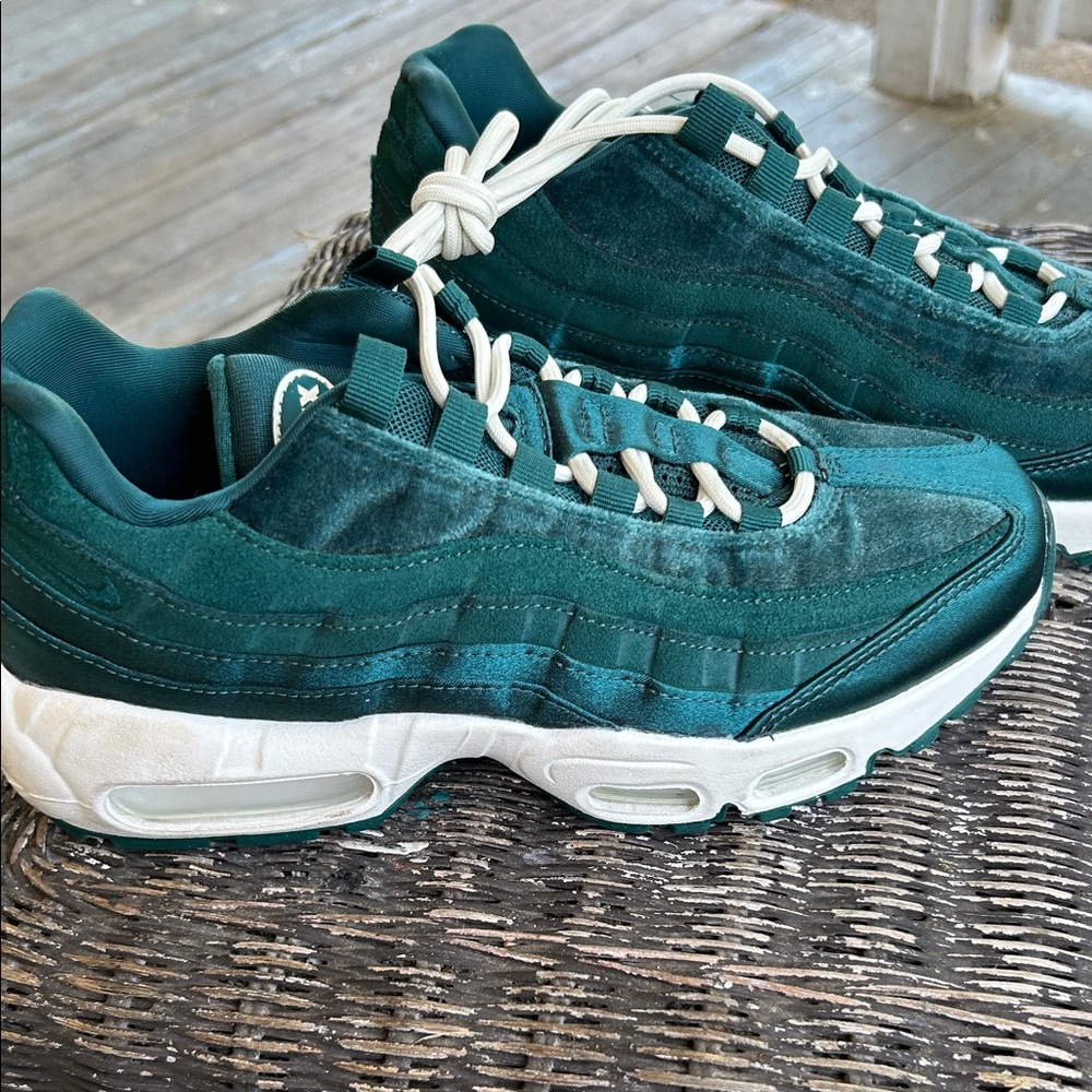 Air max 95 dark atomic